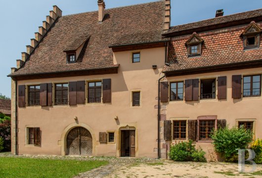 alsace - A 17th century listed former presbytery, outbuildings and  garden in the heart of Rouffach, along the Alsace wine route 