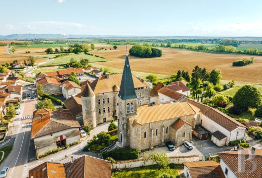 Dans l’Ain, au nord-est de Lyon et au cœur du Bugey, un château-hôtel du 16e siècle - photo  n°2