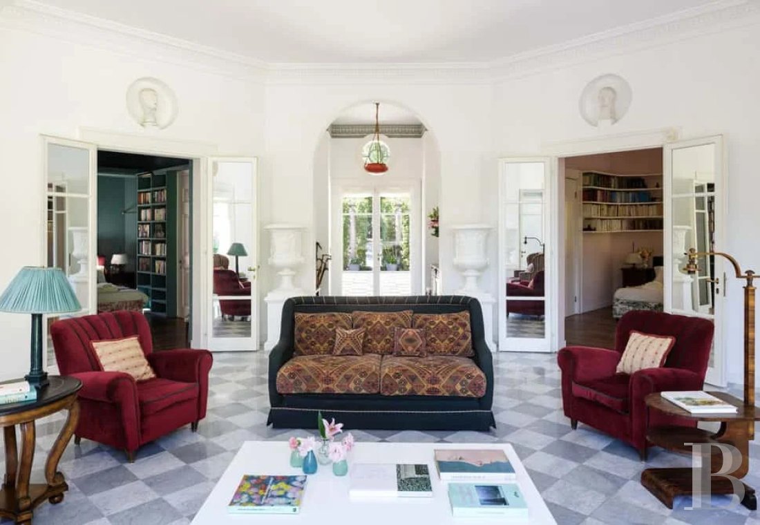 Two villas surrounded by water and greenery, south-west of Milan - photo  n°9