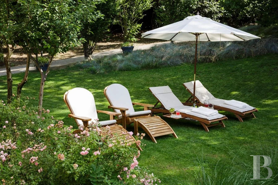 Au nord-ouest de Milan, deux villas entourées d’eau et de verdure - photo  n°5