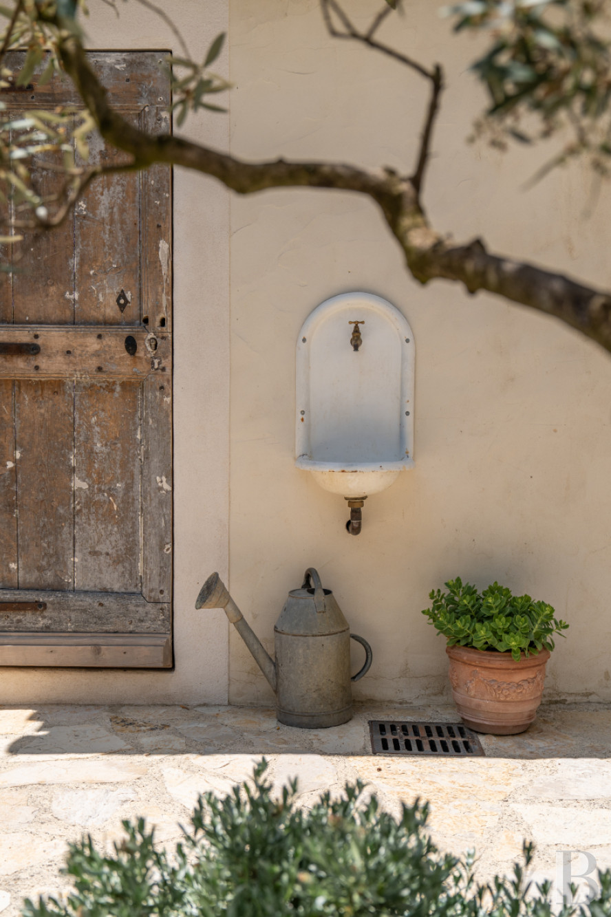 A large village house renovated to a high standard between Nyons and Vaison-la-Romaine, in the Drôme provençale - photo  n°3