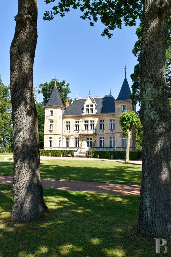 A Belle Époque château that has been passionately renovated, north of Vichy in the Allier region - photo  n°4