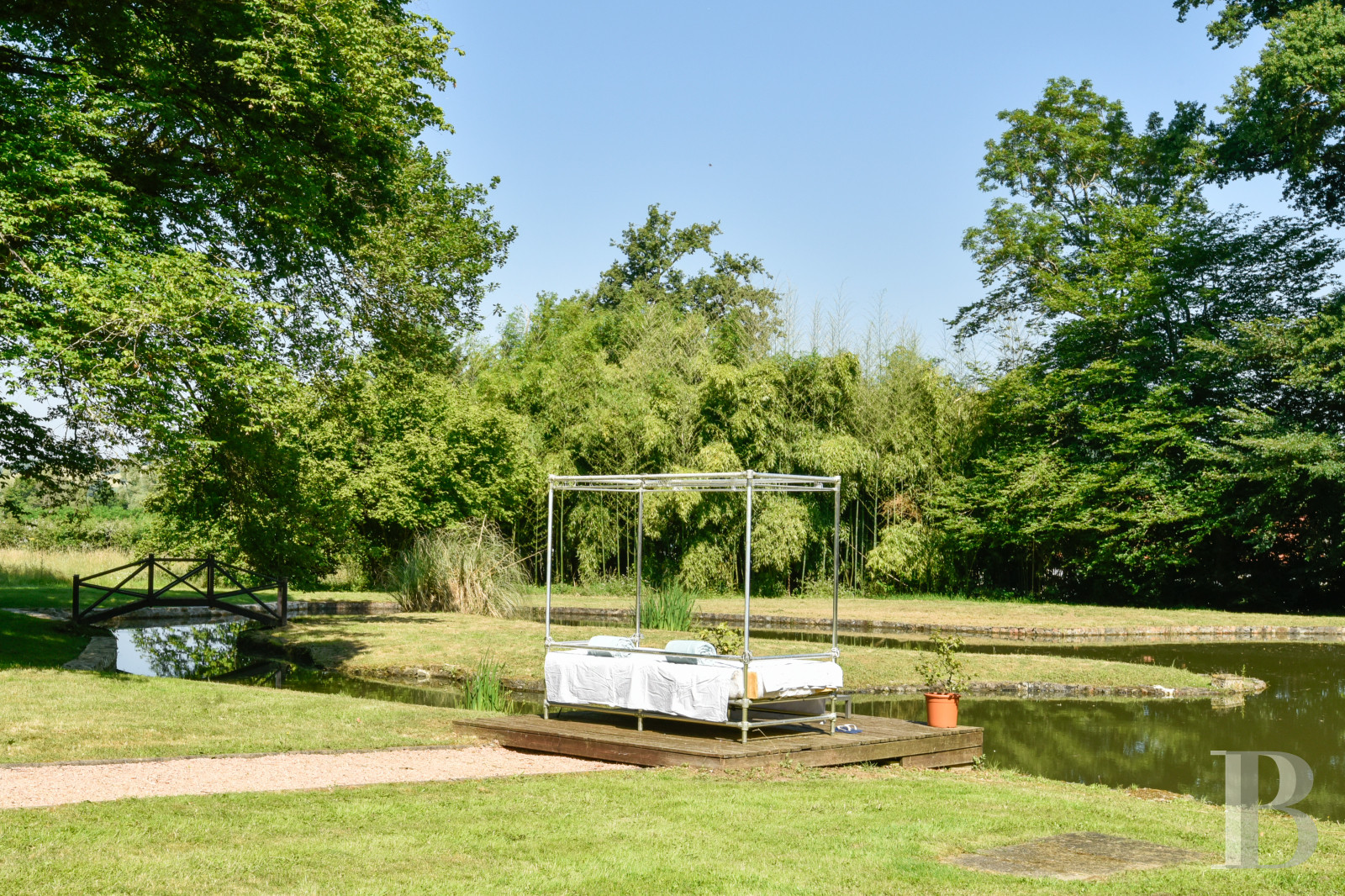 A Belle Époque château that has been passionately renovated, north of Vichy in the Allier region - photo  n°3