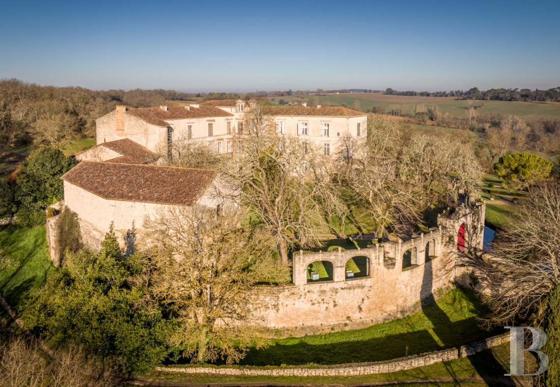 chateaux for sale France midi pyrenees   - 1