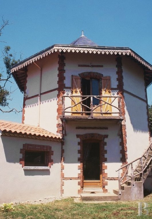 chateaux for sale France pays de loire   - 3