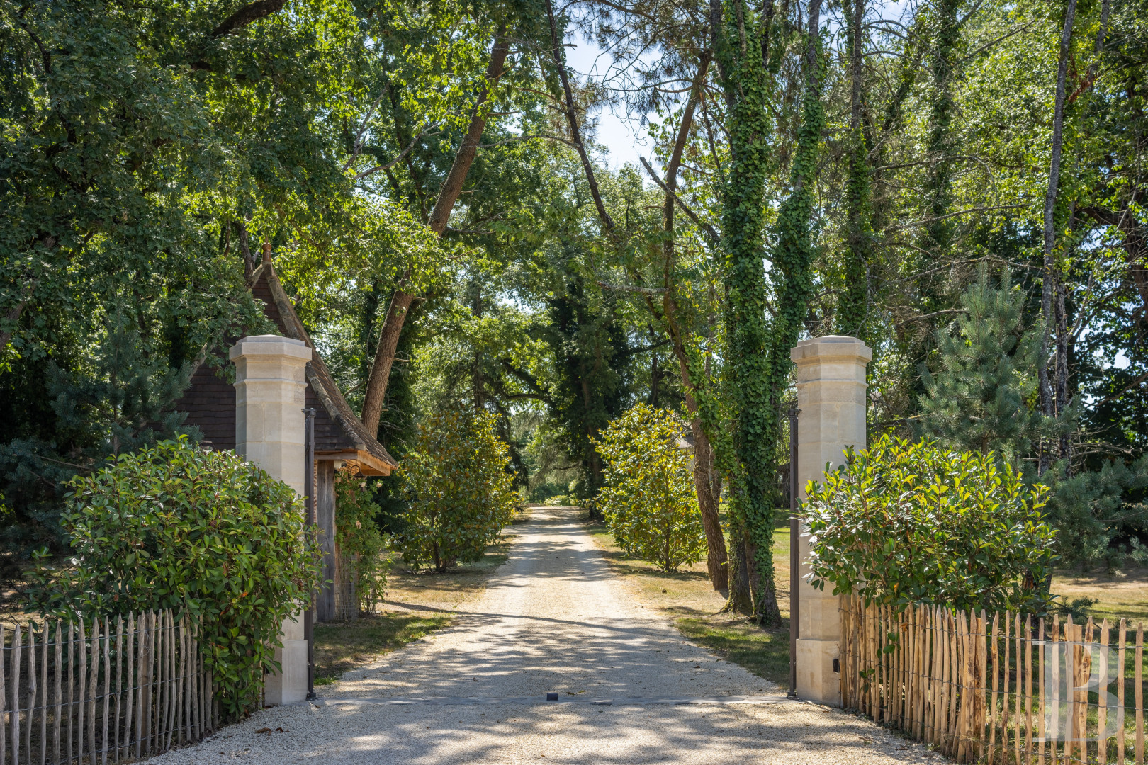 En Dordogne, entre Mussidan et Bergerac, une ancienne ferme du 18e siècle - photo  n°2