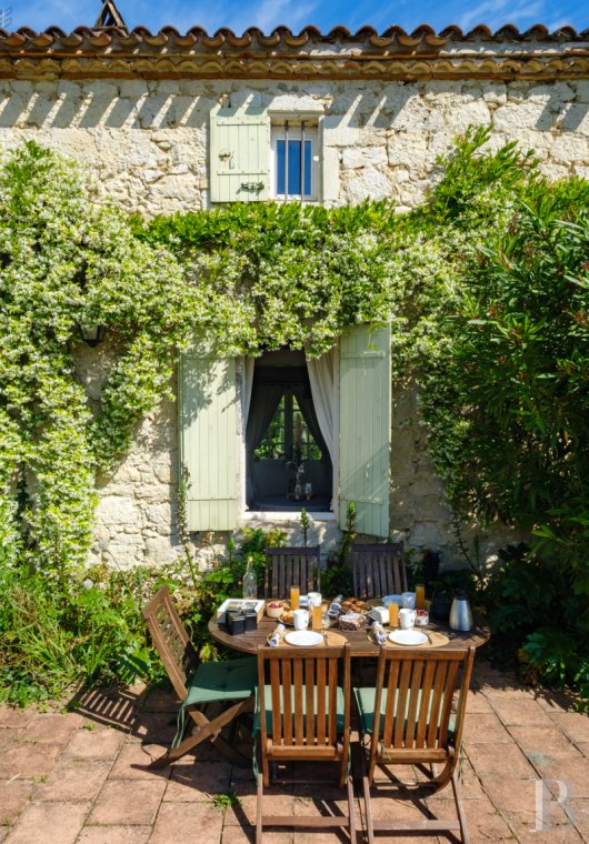 Dans le Lot-et-Garonne, au nord-ouest d’Agen, une ancienne métairie du 18e convertie en lieu de vie et de villégiature - photo  n°9