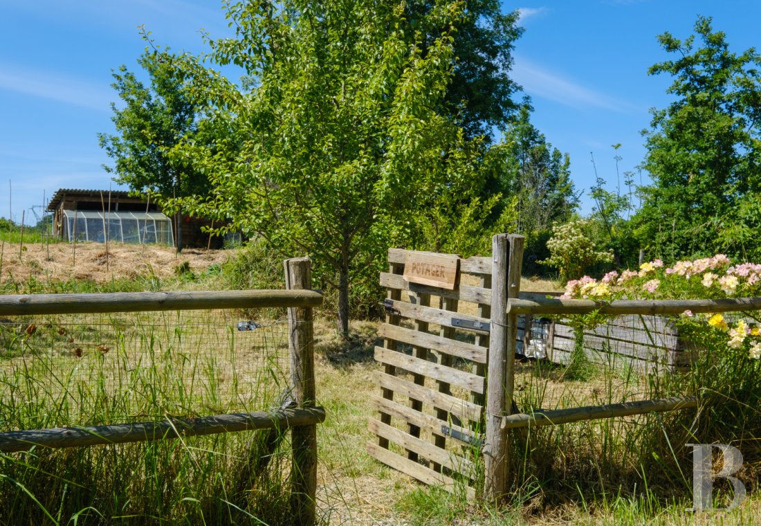 Dans le Lot-et-Garonne, au nord-ouest d’Agen, une ancienne métairie du 18e convertie en lieu de vie et de villégiature - photo  n°27