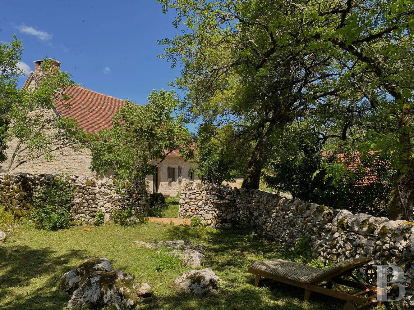 A traditional hamlet transformed into a place to relax and recharge your batteries in the heart of the Causses du Quercy in the Lot department - photo  n°1