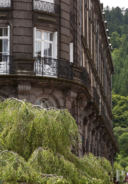A renovated a hotel suite in a former Belle Époque palace in Le Mont-Dore, in the Puy-de-Dôme region - photo  n°26
