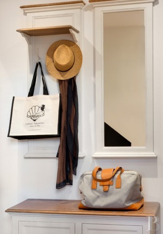 A renovated a hotel suite in a former Belle Époque palace in Le Mont-Dore, in the Puy-de-Dôme region - photo  n°9