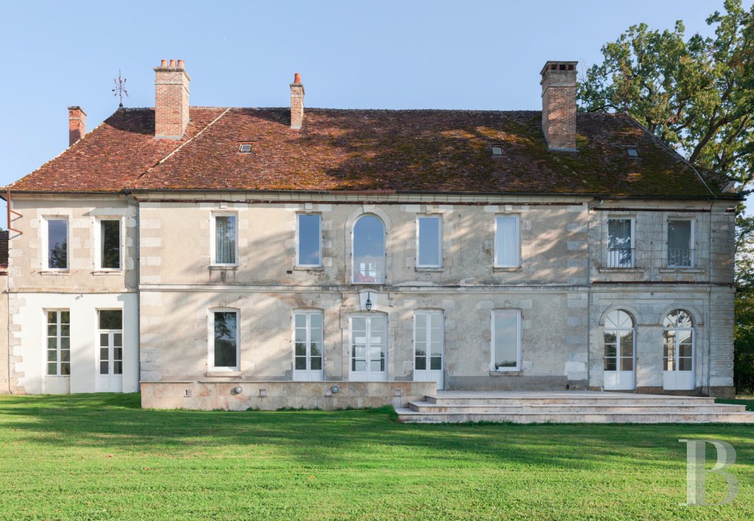 chateaux for sale France burgundy   - 2