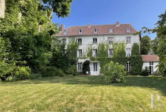 ile-de-france - A grand house steeped in history, nestled in the village of Ozouer-le-Voulgis in France’s Seine-et-Marne department, just 40 minutes from Paris by rail or road