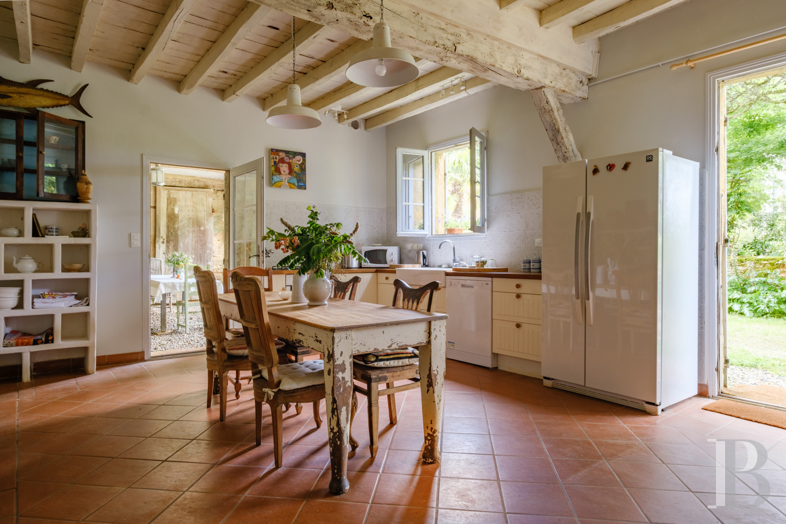 Dans le Gers, à l’ouest de Lectoure, un ancien domaine de production d’armagnac transformé et décoré avec soin - photo  n°20