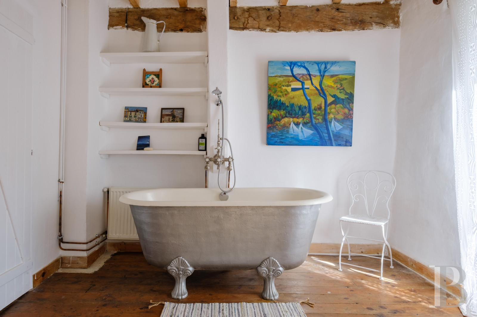 Dans le Gers, à l’ouest de Lectoure, un ancien domaine de production d’armagnac transformé et décoré avec soin - photo  n°33