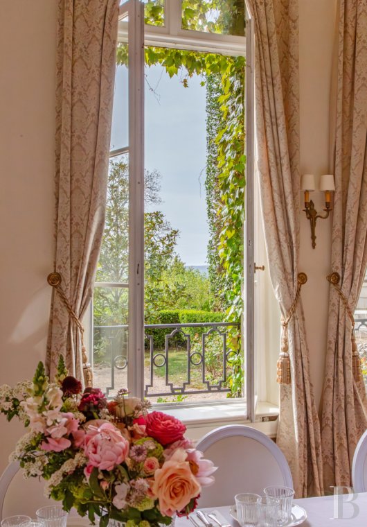 A 20th-century château in enclosed grounds in Evecquemont, in the Vexin region - photo  n°21