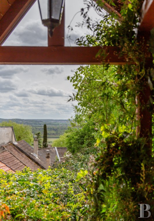 A 20th-century château in enclosed grounds in Evecquemont, in the Vexin region - photo  n°61