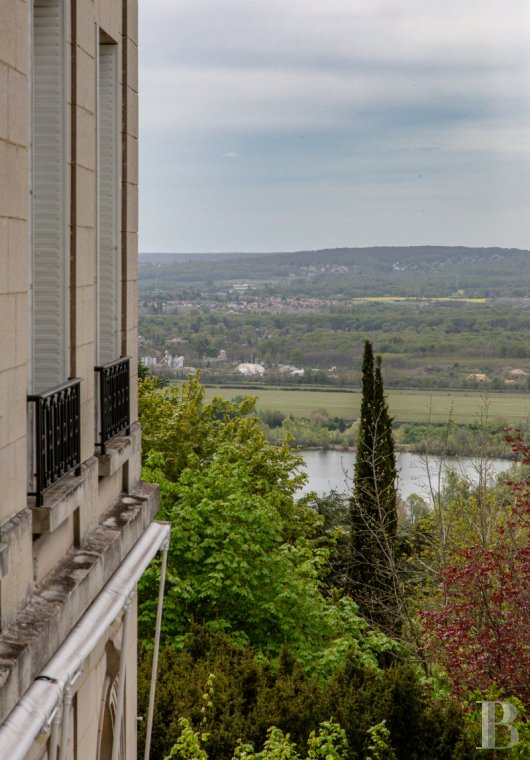 A 20th-century château in enclosed grounds in Evecquemont, in the Vexin region - photo  n°47