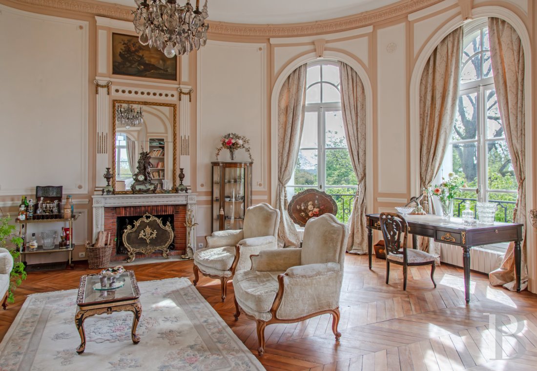 A 20th-century château in enclosed grounds in Evecquemont, in the Vexin region - photo  n°9