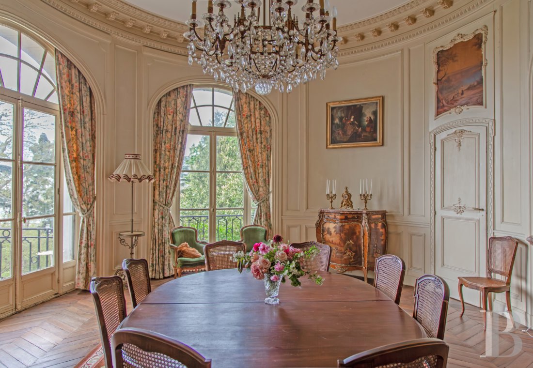 A 20th-century château in enclosed grounds in Evecquemont, in the Vexin region - photo  n°8