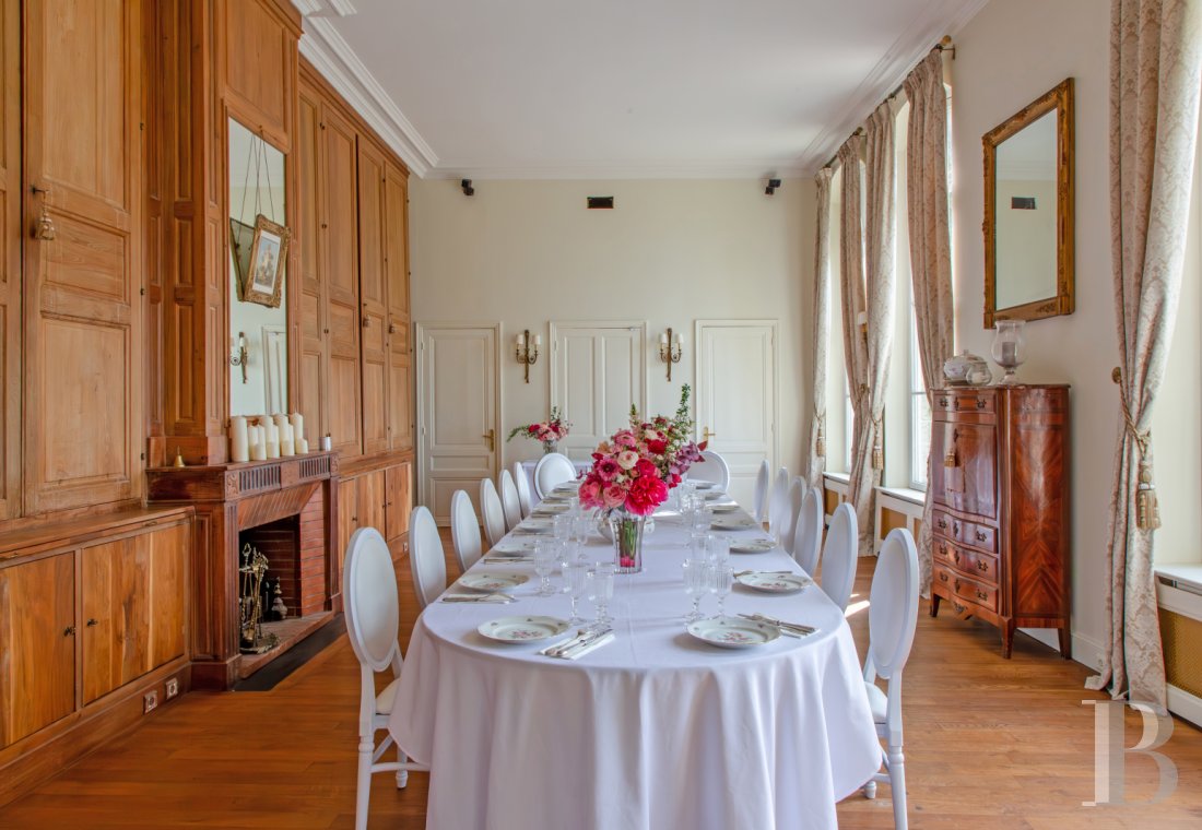 A 20th-century château in enclosed grounds in Evecquemont, in the Vexin region - photo  n°7