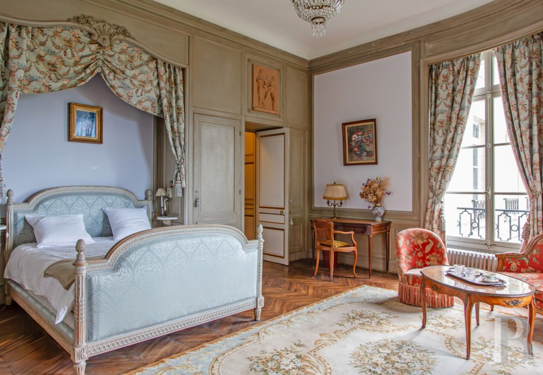 A 20th-century château in enclosed grounds in Evecquemont, in the Vexin region - photo  n°43