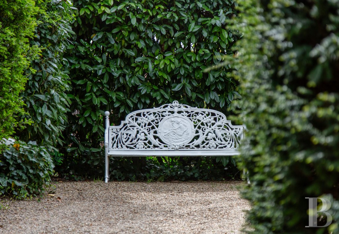 A 20th-century château in enclosed grounds in Evecquemont, in the Vexin region - photo  n°65