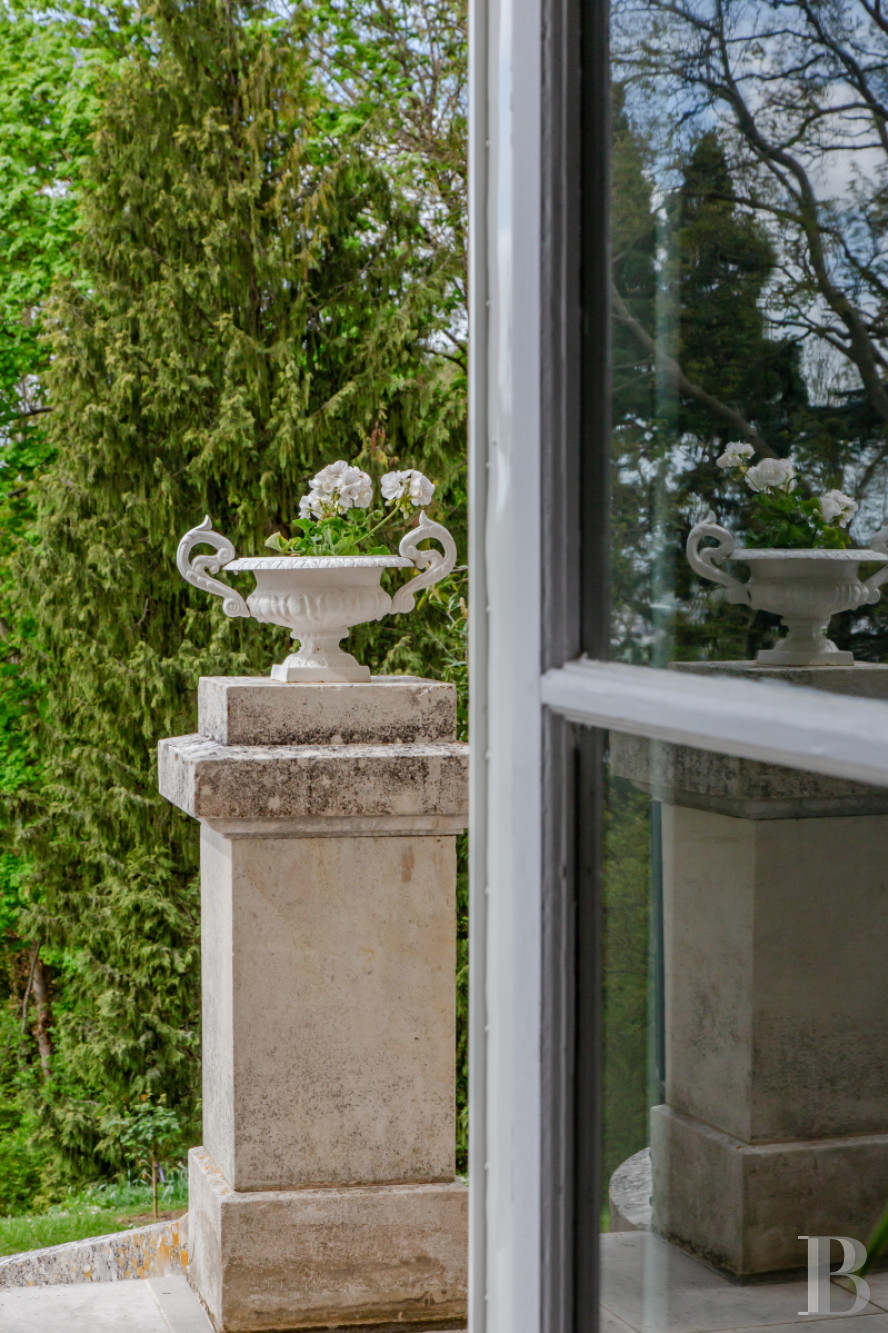 A 20th-century château in enclosed grounds in Evecquemont, in the Vexin region - photo  n°15