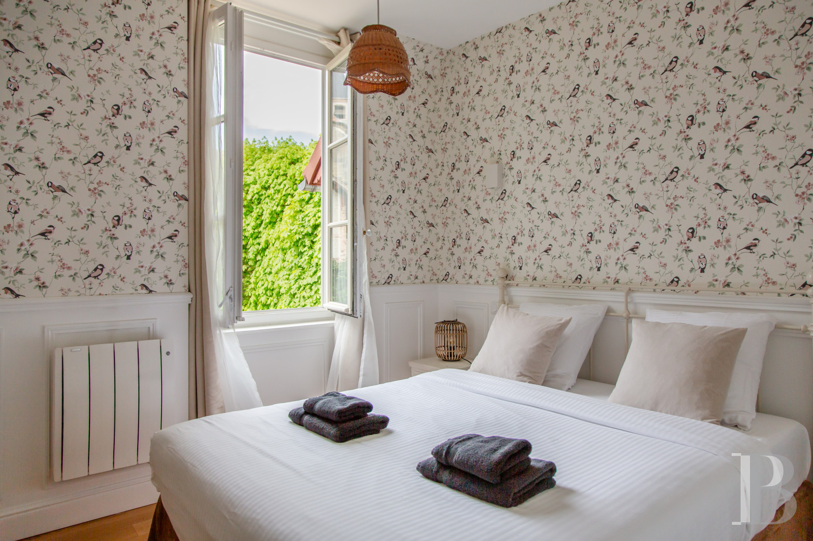 A 20th-century château in enclosed grounds in Evecquemont, in the Vexin region - photo  n°63