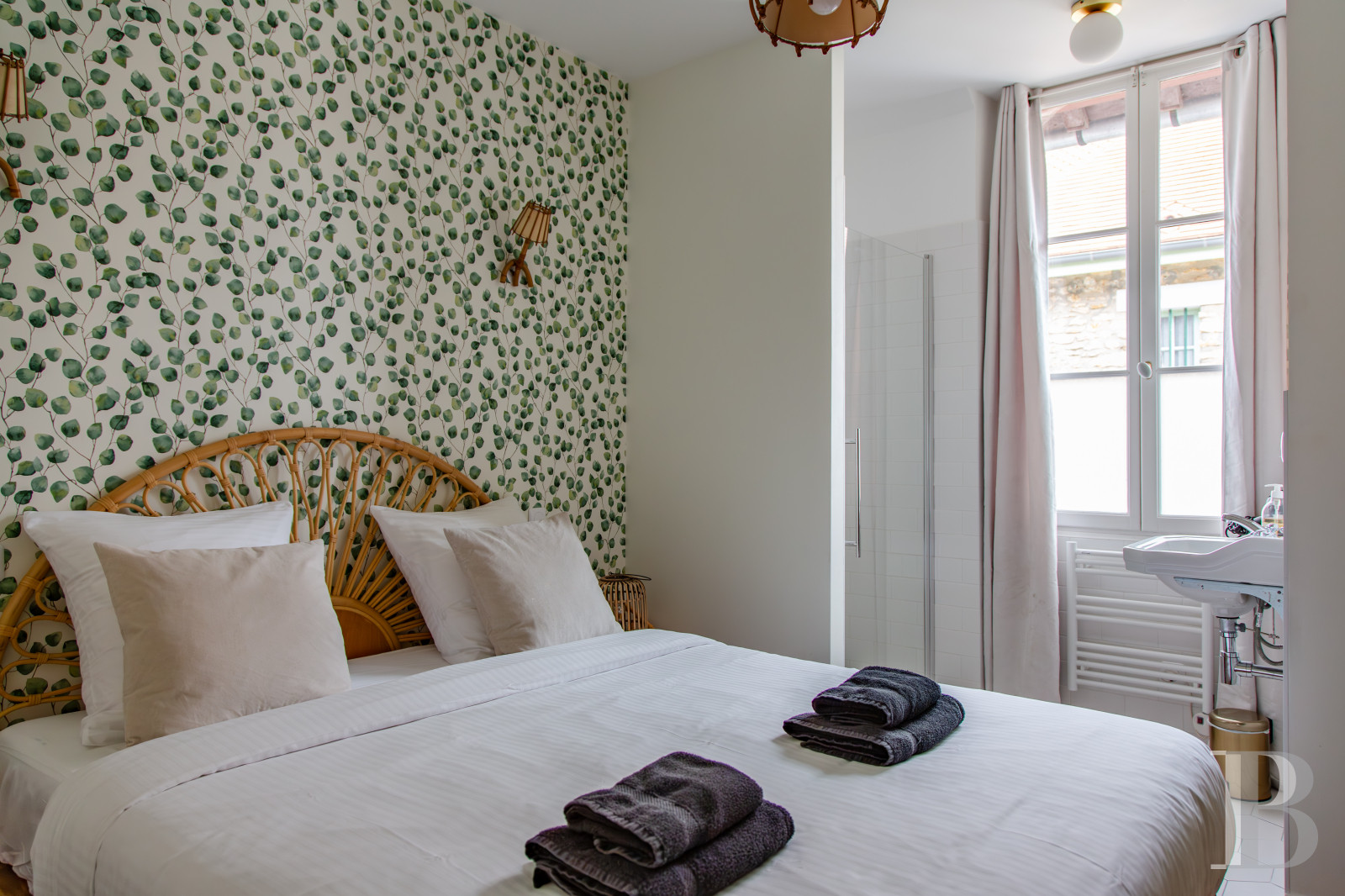 A 20th-century château in enclosed grounds in Evecquemont, in the Vexin region - photo  n°54