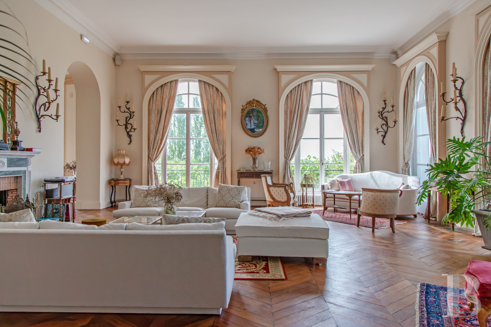 A 20th-century château in enclosed grounds in Evecquemont, in the Vexin region - photo  n°13