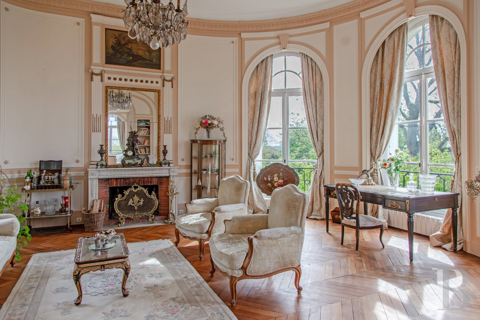 A 20th-century château in enclosed grounds in Evecquemont, in the Vexin region - photo  n°9