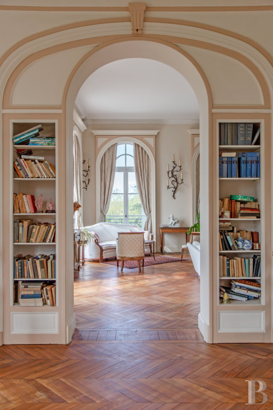 A 20th-century château in enclosed grounds in Evecquemont, in the Vexin region - photo  n°10
