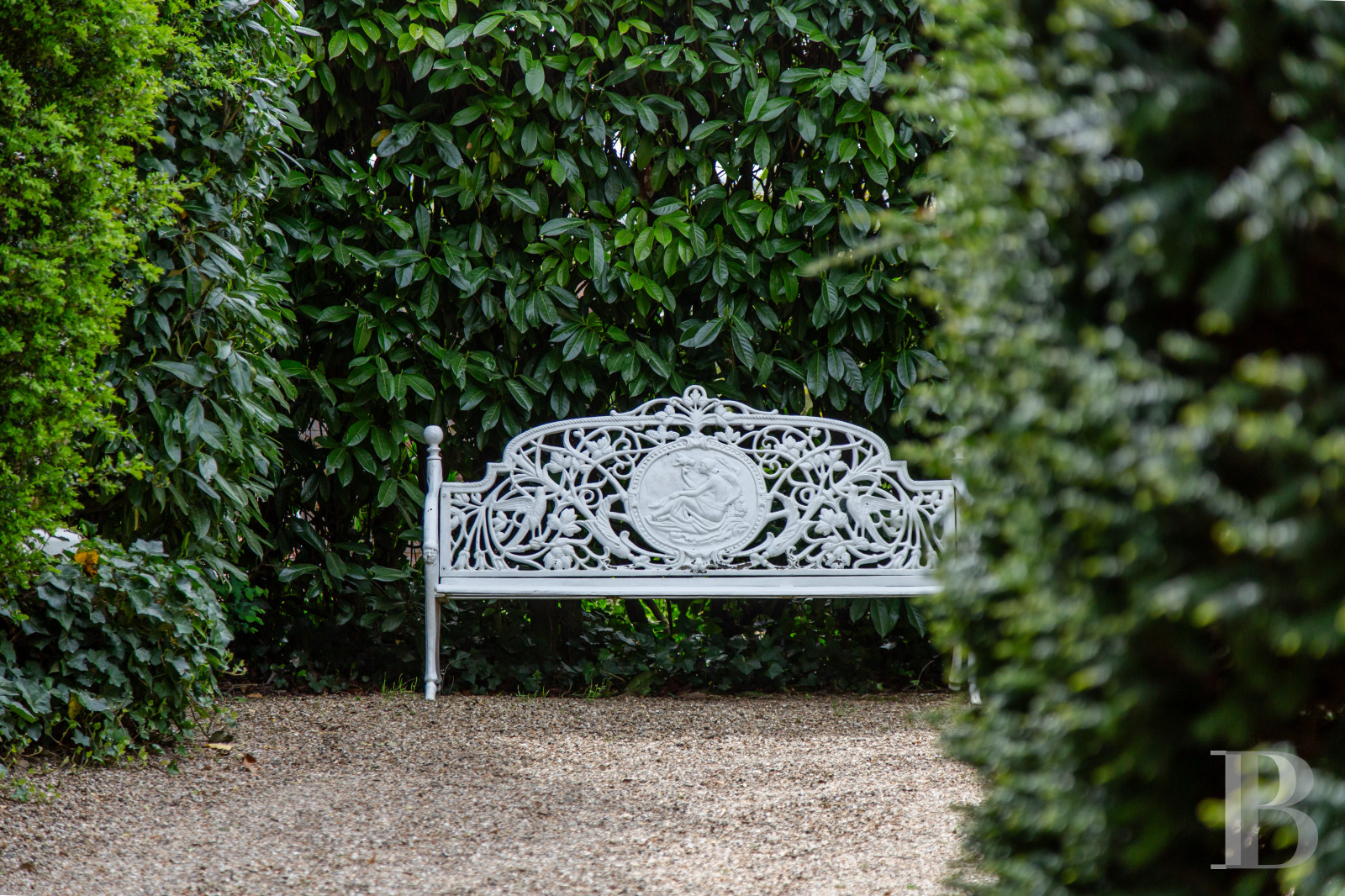 A 20th-century château in enclosed grounds in Evecquemont, in the Vexin region - photo  n°65