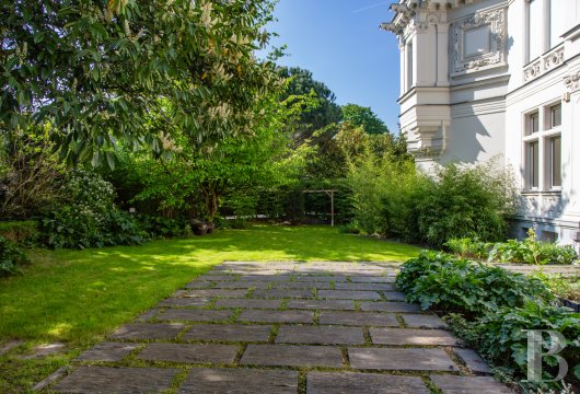 paris - A 245 m² apartment and 415 m² garden in the 