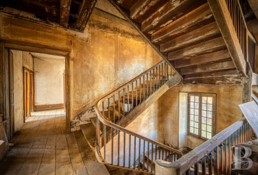 character properties France midi pyrenees   - 12