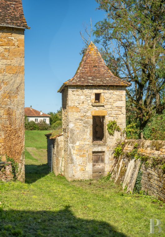 character properties France midi pyrenees   - 21