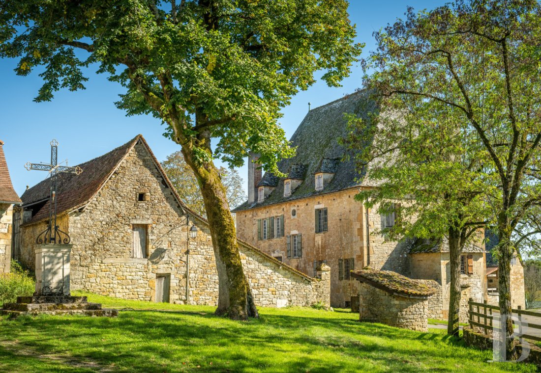 character properties France midi pyrenees   - 24