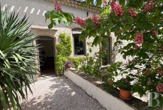 languedoc-roussillon - A characterful dwelling with a 700m² landscaped garden, nestled in the heart of a village in south-west France’s Aude department