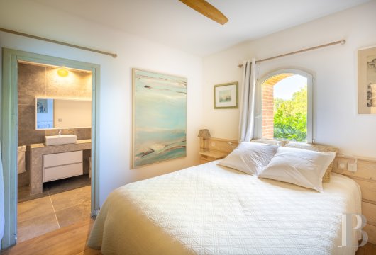 character properties France midi pyrenees   - 13