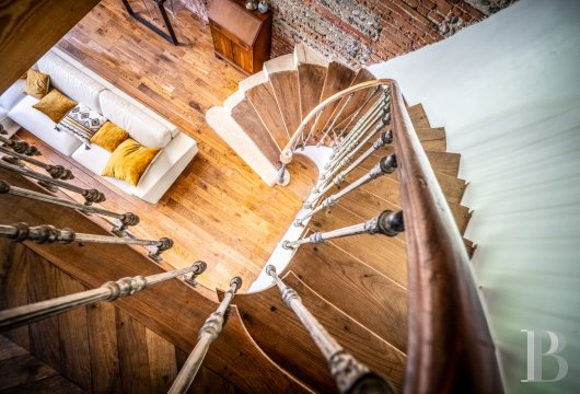 character properties France midi pyrenees   - 11