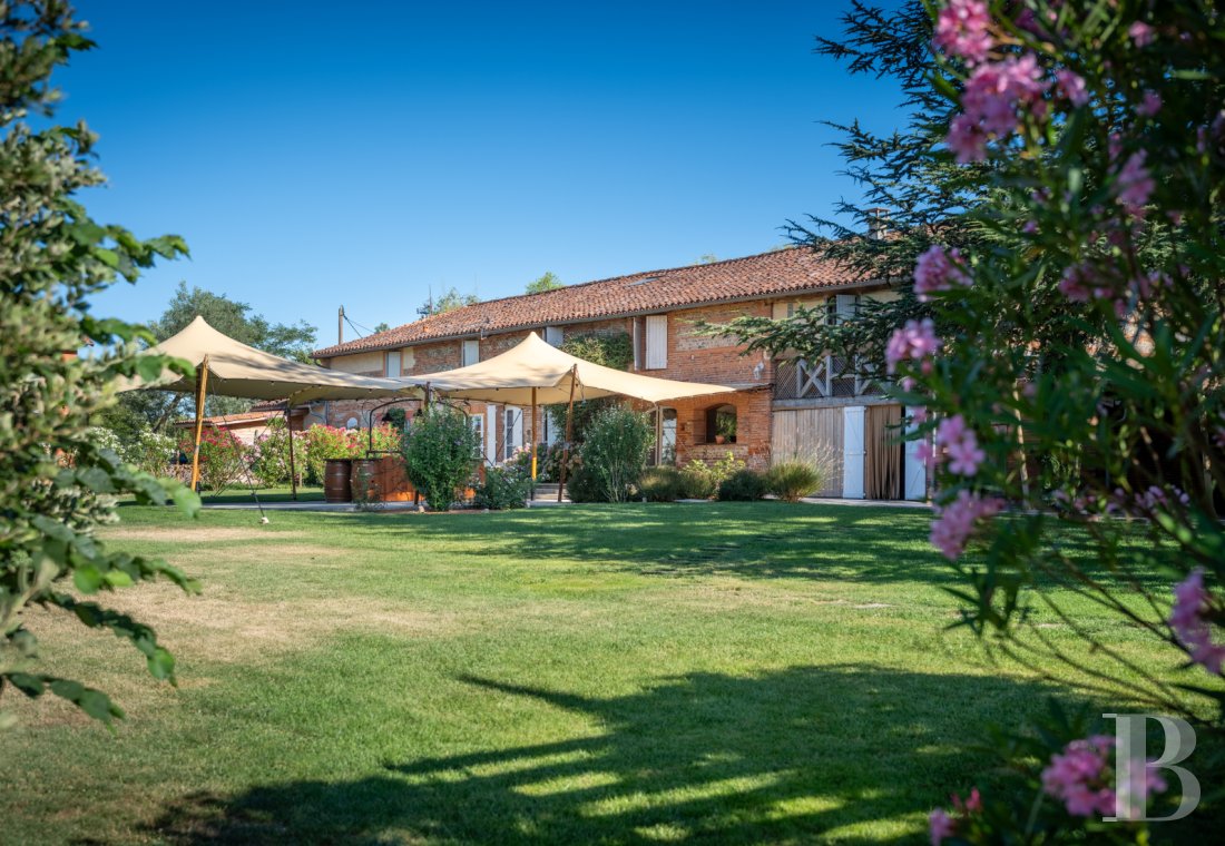 character properties France midi pyrenees   - 2