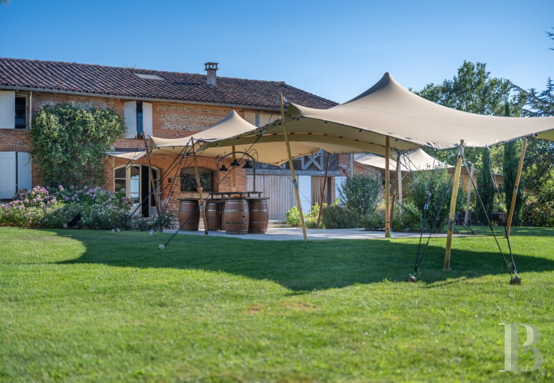 character properties France midi pyrenees   - 3