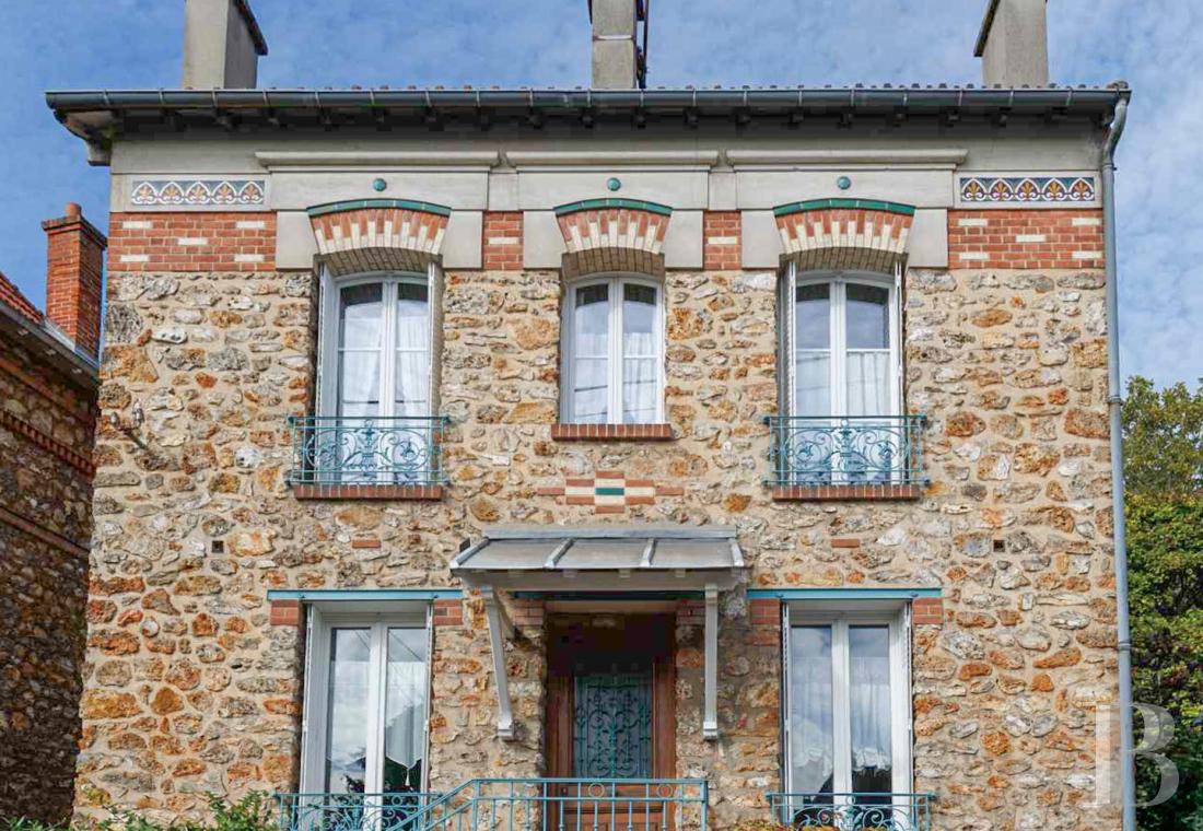 residences and character houses france paris   - 1