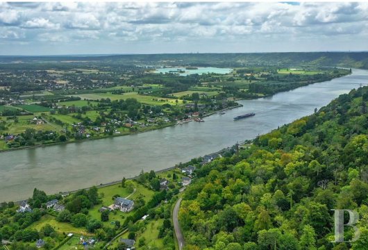 upper-normandy - A 12th-century tithe barn to be restored with an outbuilding and 5,000m² of grounds in the heart of a forest in Normandy, 45 minutes from the town of Honfleur