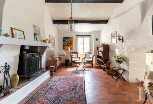 paca - Au coeur du Canton de Fayence, une maison de village provençale et sa terrasse fleurie
