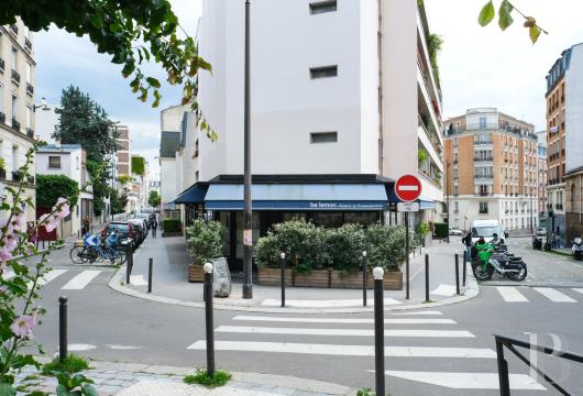 paris - Dans le 20e arrondissement, près du métro Pelleport, un local commercial en angle, avec 30 m linéaires de vitrines