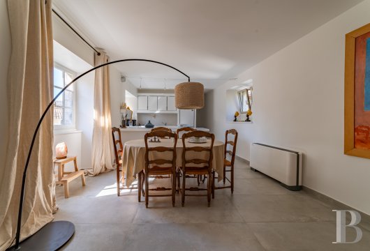 A village château dating back to the 12th century between Nîmes and Uzès in the Gard - photo  n°17