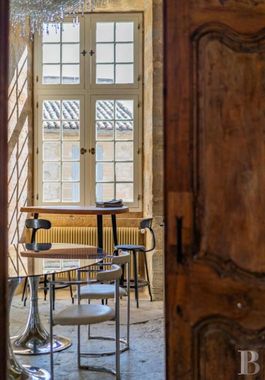 A village château dating back to the 12th century between Nîmes and Uzès in the Gard - photo  n°11