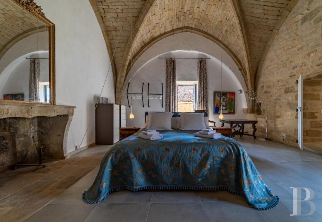 A village château dating back to the 12th century between Nîmes and Uzès in the Gard - photo  n°25